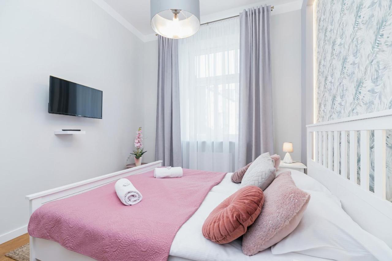 Sweet Family Apartment Chodkiewicza Rondo Grzegorzeckie By Noclegi Renters クラクフ エクステリア 写真